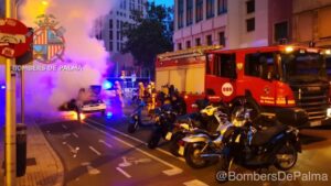 bomberos palma coche quemado