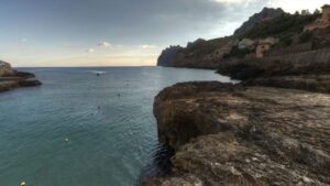 cala sant vicen&ccedil; mallorca costa acantilado