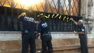 policia local lazos amarillos palma cort