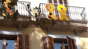 lazos amarillos balcones cort mes