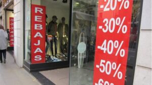 rebajas tienda comercio escaparate