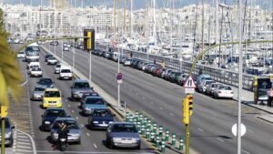 trafico coches atascos paseo maritimo