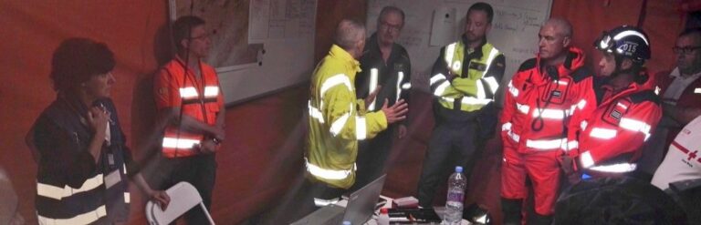 Reunión de efectivos que coordinaron las actuaciones del SEIB 112