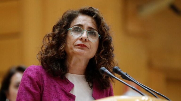 ministra montero hacienda