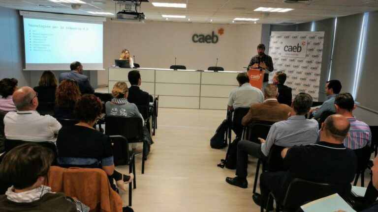 El vicepresidente de GsBit inicia su conferencia sobre Digitalización e Industria 4.0
