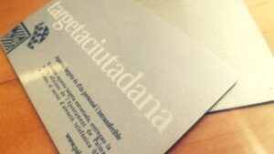 Requerir&aacute;n la identificaci&oacute;n de los usuarios con la tarjeta ciudadana