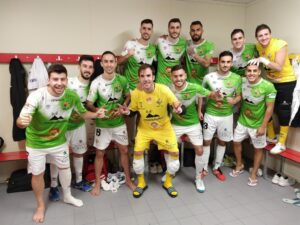 www.mallorcadiario.com_galerias-noticias_galerias_526147_ElPalmaFutsalfeliztraslavictoria2