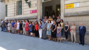 Minuto de silencio celebrado por Xue Sandra Saura, la mujer asesinada por su ex