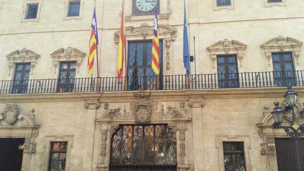 fachada ayuntamiento palma cort