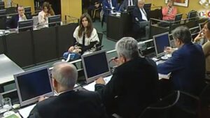 comision congreso caja b