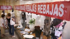 rebajas tienda comercio escaparate