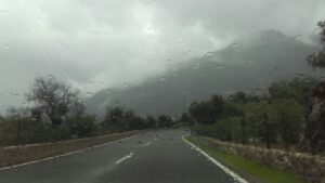carretera temporal lluvia