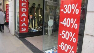 rebajas tienda comercio escaparate