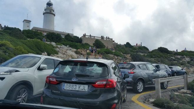 Faro de Formentor masificado