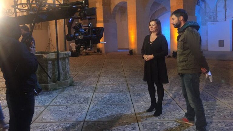 Francina Armengol en el Pati de sa Lluna, en Alaior