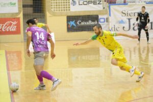 www.mallorcadiario.com_galerias-noticias_galerias_527909_JanParasoInterioryelPalmaFutsal_4_