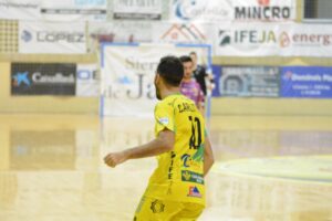 www.mallorcadiario.com_galerias-noticias_galerias_527909_JanParasoInterioryelPalmaFutsal_9_