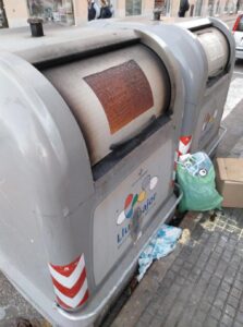 www.mallorcadiario.com_galerias-noticias_galerias_528239_contenedoresincendioarenal_2_