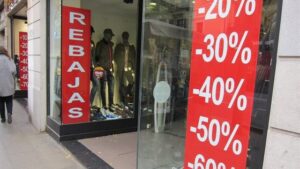 rebajas tienda comercio escaparate