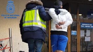 detenci&oacute;n policia atraco taxista