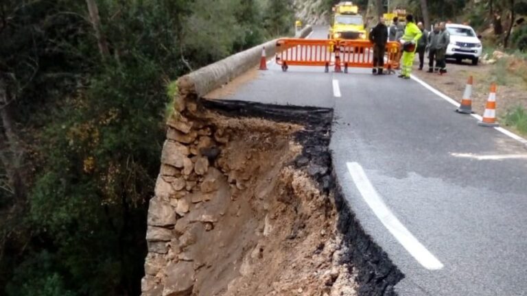 hundimiento carretera lluc