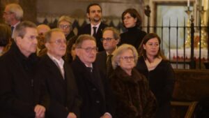 Quim Torra acude al funeral de Aina Moll