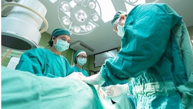 cirugía quirófano médico hospital clínica intervención operación