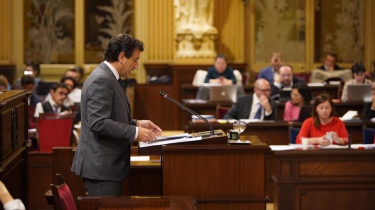 company parlament