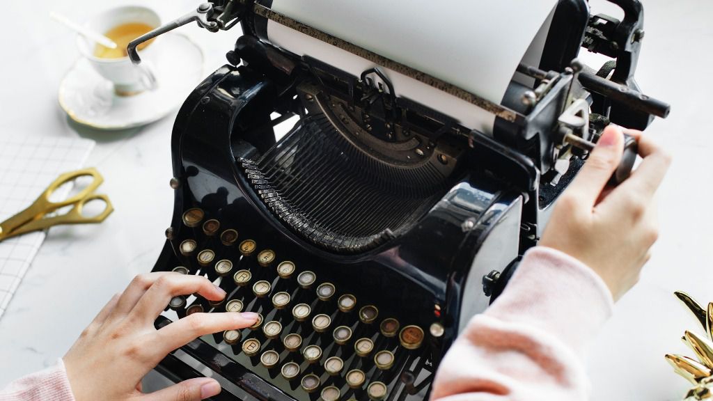 periodismo, máquina de escribir