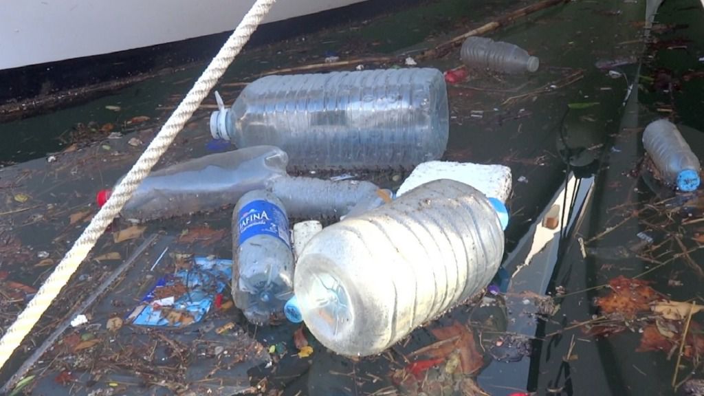 vertidos plasticos portixol