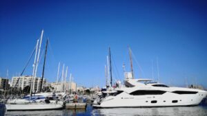 buen tiempo sol yates mar