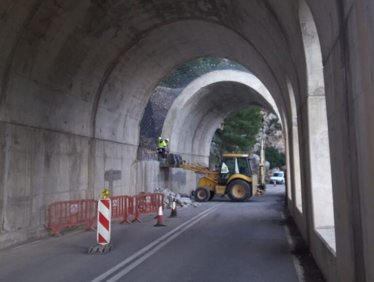 falso túnel de Estellencs