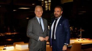 melia y embajador brit&aacute;nico