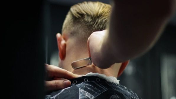 barbero peluquero navaja