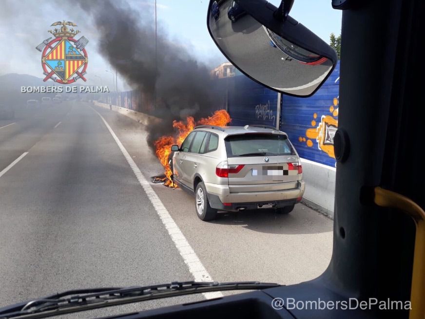coche ardiendo via cintura