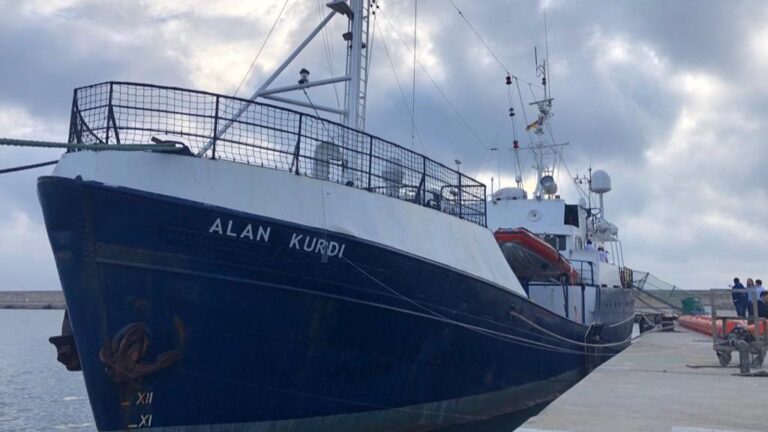 El barco rescate Alan Kurdi inmigrantes