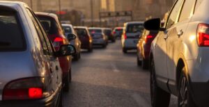 tr&aacute;fico atascos