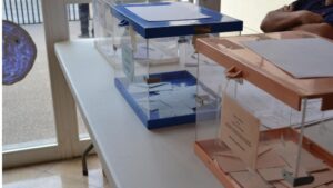elecciones urnas