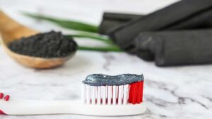 carb&oacute;n activado blanquear dientes