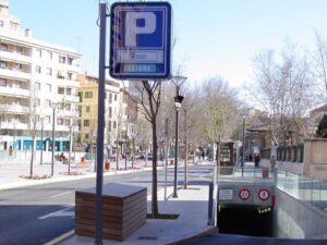 Parking V&iacute;a Roma