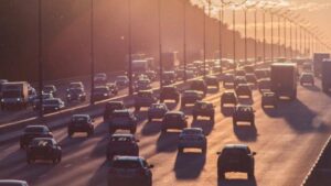 atasco autopista coches