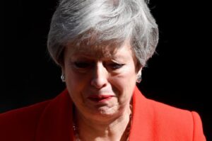 Theresa May llora Brexit