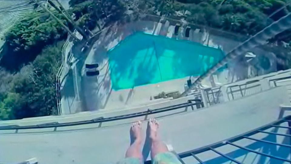 balconing