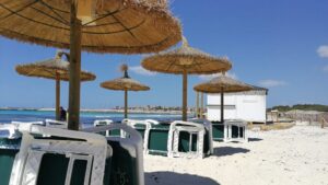 es trenc tumbonas hamacas calor sol sa rapita