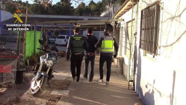 policias trata