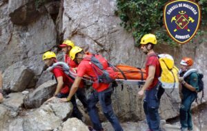 Bombers rescate monta&ntilde;a