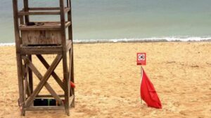 bandera roja vertidos