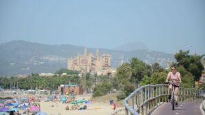 verano Mallorca playa carril bici