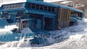 ferry balearia embarrancado denia