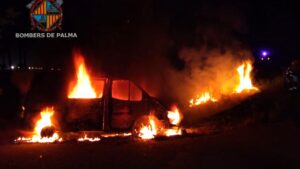 coche incendiado